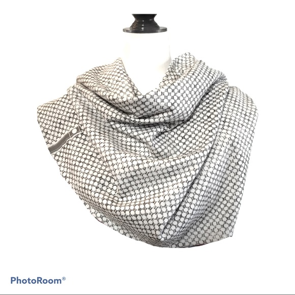 Lululemon Vinyasa Scarf Dottie Eyelet White/Black - Picture 2 of 7